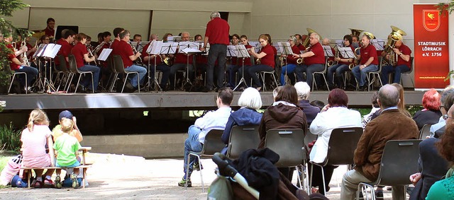 Die Musik und das Ambiente des Rosenfelsparks ergnzten sich perfekt.   | Foto: Antje Gessner