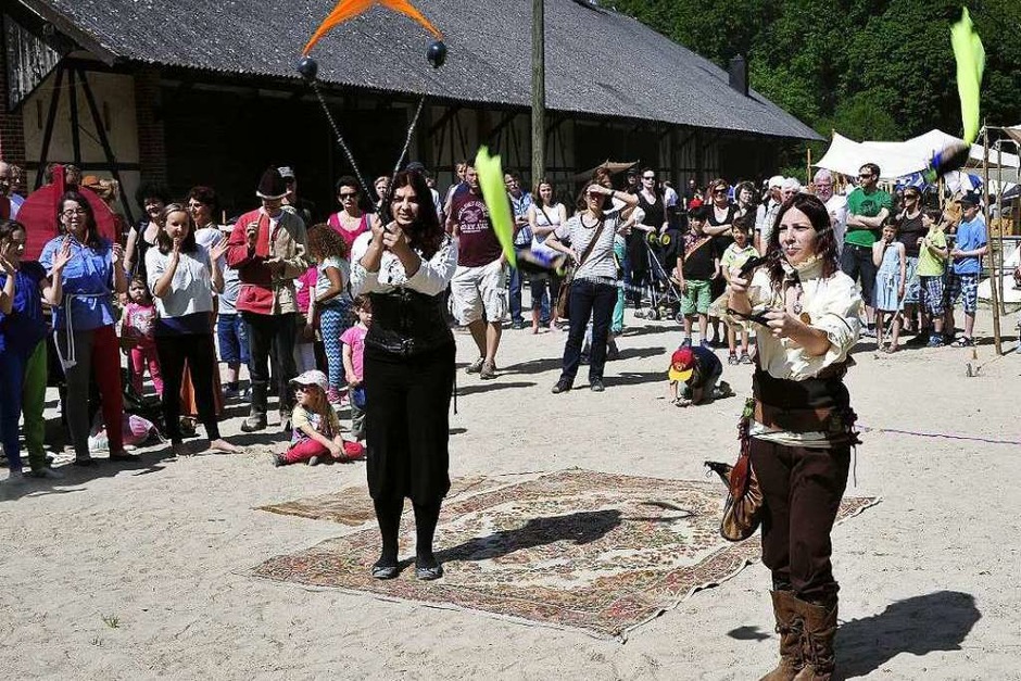 Mittelalterfest auf dem Mundenhof. (Foto: Thomas Kunz) Mittelalterfest auf dem Mundenhof. (Foto: Thomas Kunz)