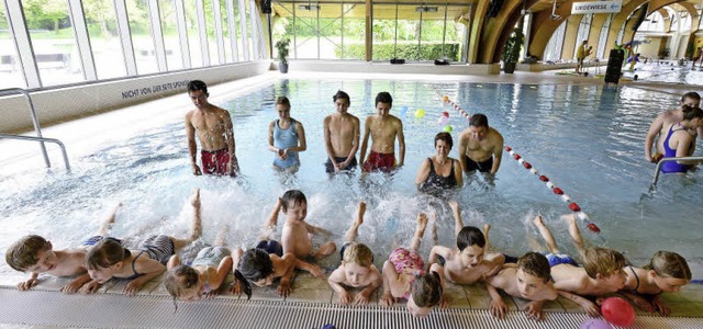 Schwimmenlernen macht Spa: Feuchtfrh...wimmkursen im Haslacher Hallenbad zu.   | Foto: Ingo Schneider