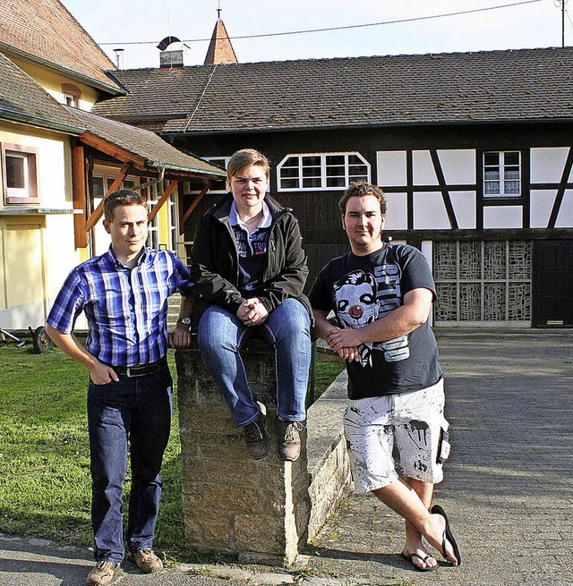 Hinter dem Wintersweiler Rathaus wolle...Ralf Gtlin den Dorfhock veranstalten.  | Foto: cremer