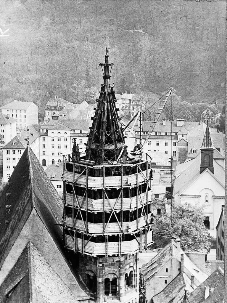 Gerst am sdlichen Hahnenturm des Mnsters  (1953)