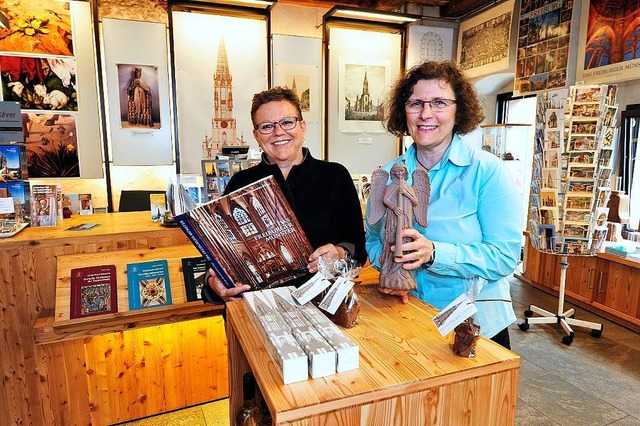 Kompetent und liebenswrdig: Sabine K...nks) und Hedwig Nopper im Mnsterladen  | Foto: Thomas Kunz