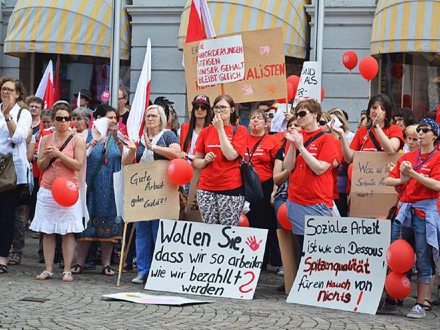 Hunderte Streikende kamen heute zur Kundgebung in Offenburg 