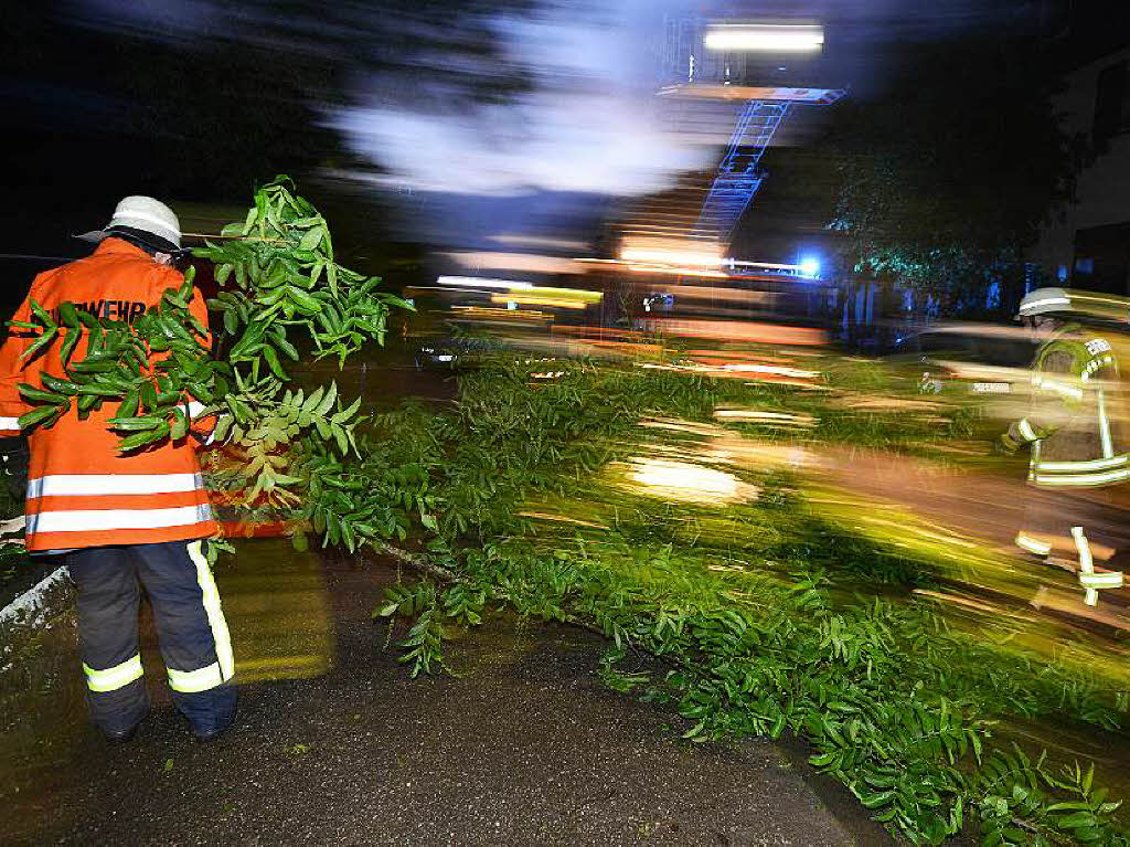 Unwetter ber Freiburg: golfballgroe Hagelkrner