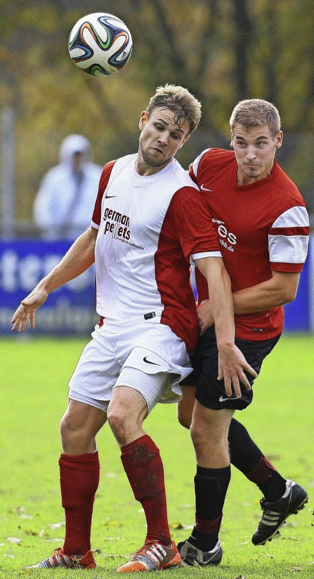 Fr M. Maksimov (rechts) und den SC Ku...n der Kreisliga A  nicht wie erhofft.   | Foto: Archiv: P. Aukthun-Grmer