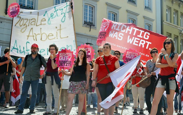 Machten auf ihren Berufsstand aufmerks...itarbeiter aus der Erziehungsbranche.   | Foto: rudolf