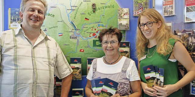 Sie freuen sich auf &#8222;Wanderopeni...ris Herter vom Tourismus Rheinfelden.   | Foto: Petra Wunderle