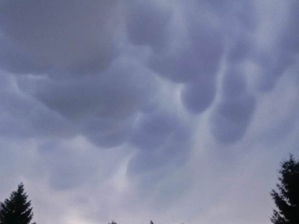 Mammatus-Wolken im Kinzigtal