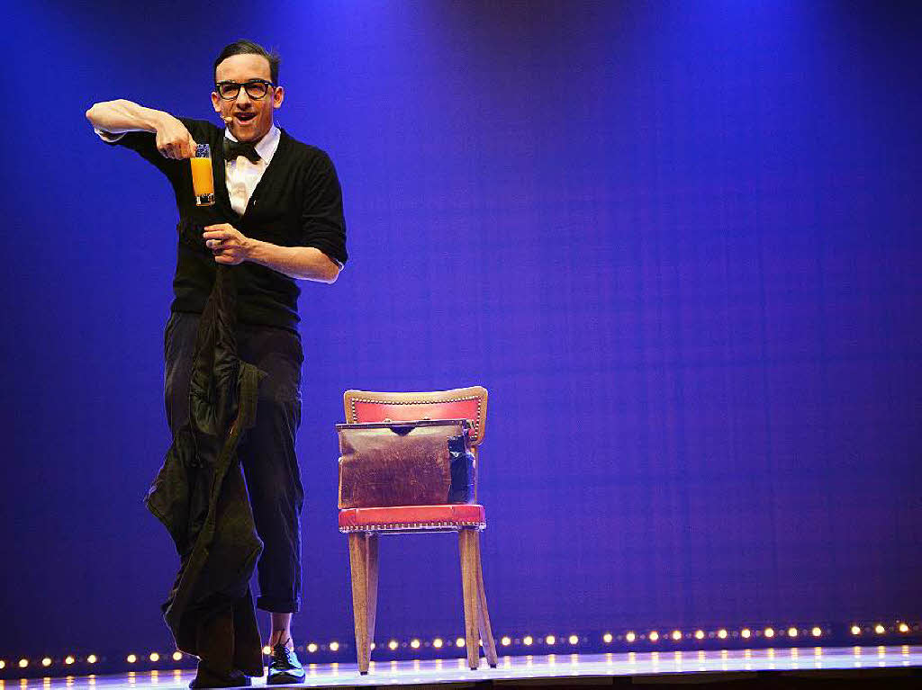 Marc Haller (Schweiz) als Emil mit Comedy Zauberei