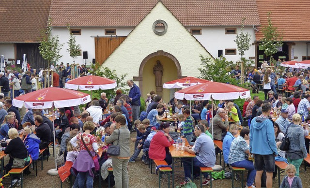 Bei gutem Wetter ist viel los auf dem Marienhof.   | Foto: Frank Leonhardt