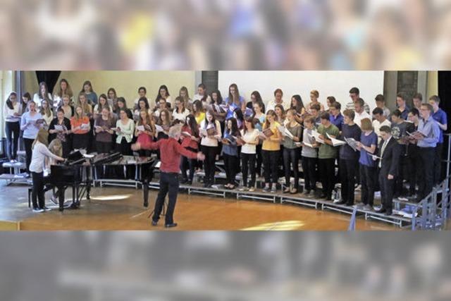 Groe Dankesworte fr Chorleiter Winfried Oelbe