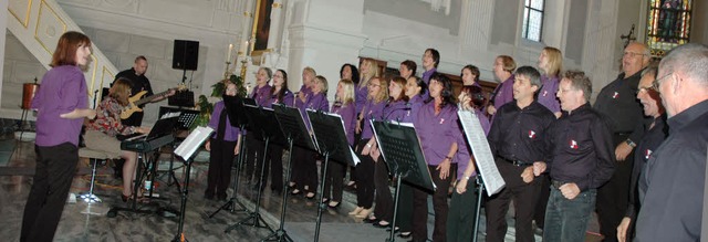 Mit einem abwechslungsreichen Programm...sterte der Chor Querbeet das Publikum.  | Foto: christiane sahli