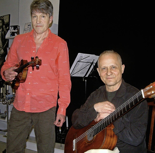Geiger Nicolas Uehlinger und der Gitarrist Bernhard Eichler   | Foto: Roswitha Frey