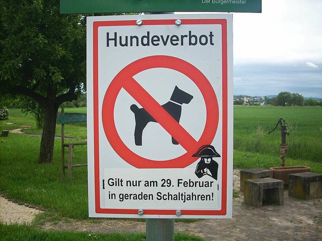 Eines der Hundeverbotsschilder in Mahlberg  | Foto: Irene Br