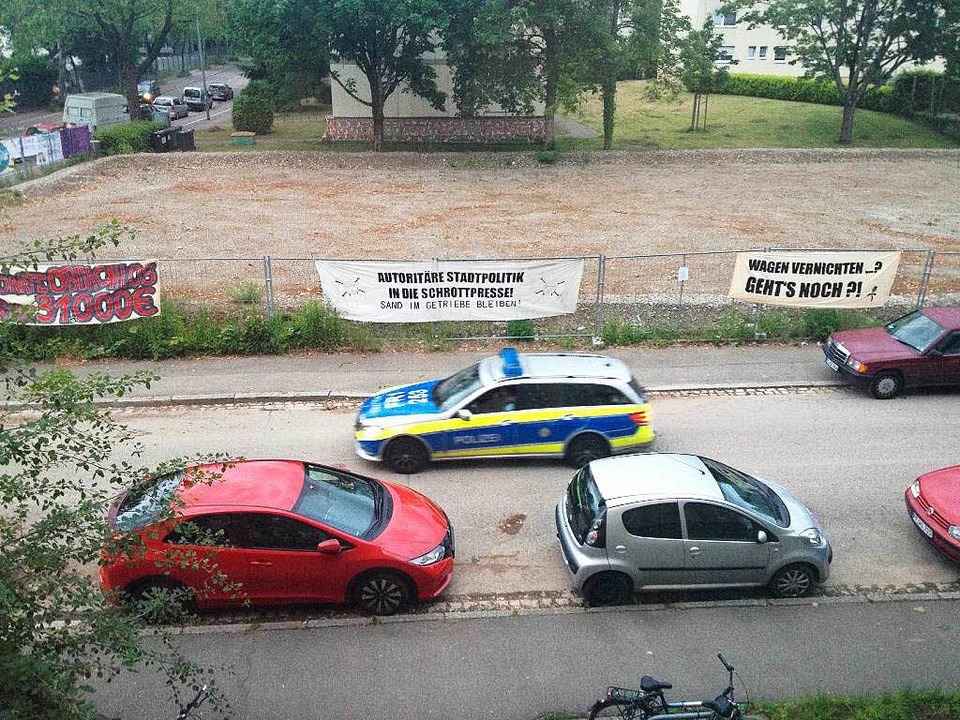 Sand im Getriebe besetzt Grundst�ck im Schildackerweg  | Foto: Konstantin G�rlich