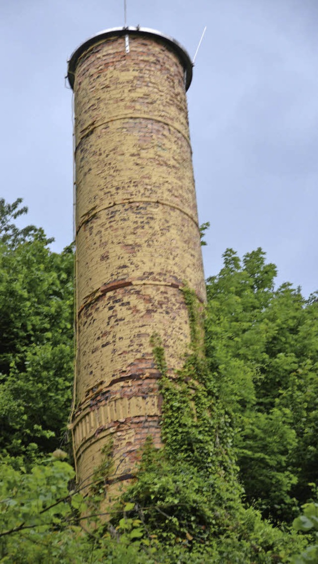 Seine Tage sind gezhlt: der Schlot im  Schpfebachtal  | Foto: Sina Gesell