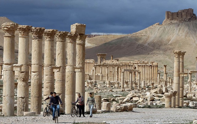 Als sie noch nicht in Hnden der Islam...tergrund eine Festung der Kreuzfahrer)  | Foto: AFP