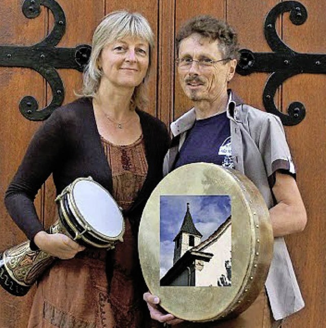 Anja Lohse und  Bernhard A. Wehrle von... die erste Straenmusik in Schopfheim.  | Foto: ZVG