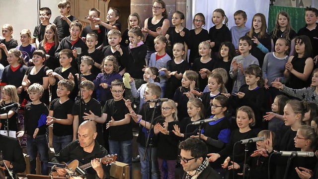 Singen macht Freude: Die Matrice vocale in der Stiftskirche.   | Foto: christoph breithaupt