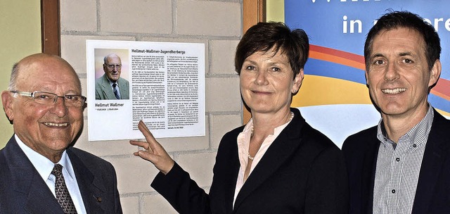 Enthllung der Gedenktafel fr Helmut ...erg) und Oberbrgermeister Jrg Lutz.   | Foto: Paul Schleer