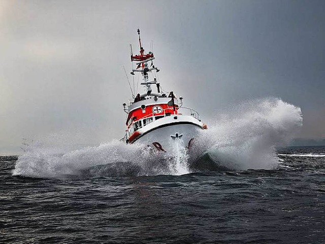 Schlechtes Wetter kennt er nicht: Ein Seenotrettungskreuzer im Einsatz.  | Foto: GGzRS/ Deutsche Gesellschaft zur Rettung Schiffbrchiger 