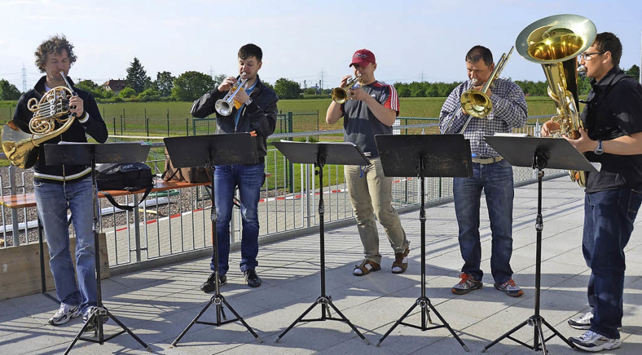 Das Brass Quintett bei seinem Auftritt in Buggingen   | Foto: sigrid umiger