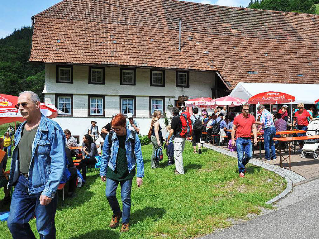 Ideales Wanderwetter lockte am bundesweiten Deutschen Mhlentag auch wieder Hunderte von Besuchern auf den Mhlenrundwanderweg in Simonswald.<?ZP?>
