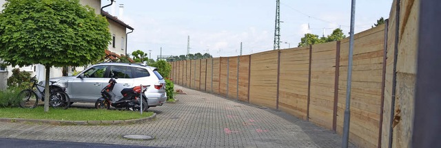 Abgeschirmt gegen die knftige  Groba... Berieselungsanlage gehrt zum Paket.   | Foto: Senf