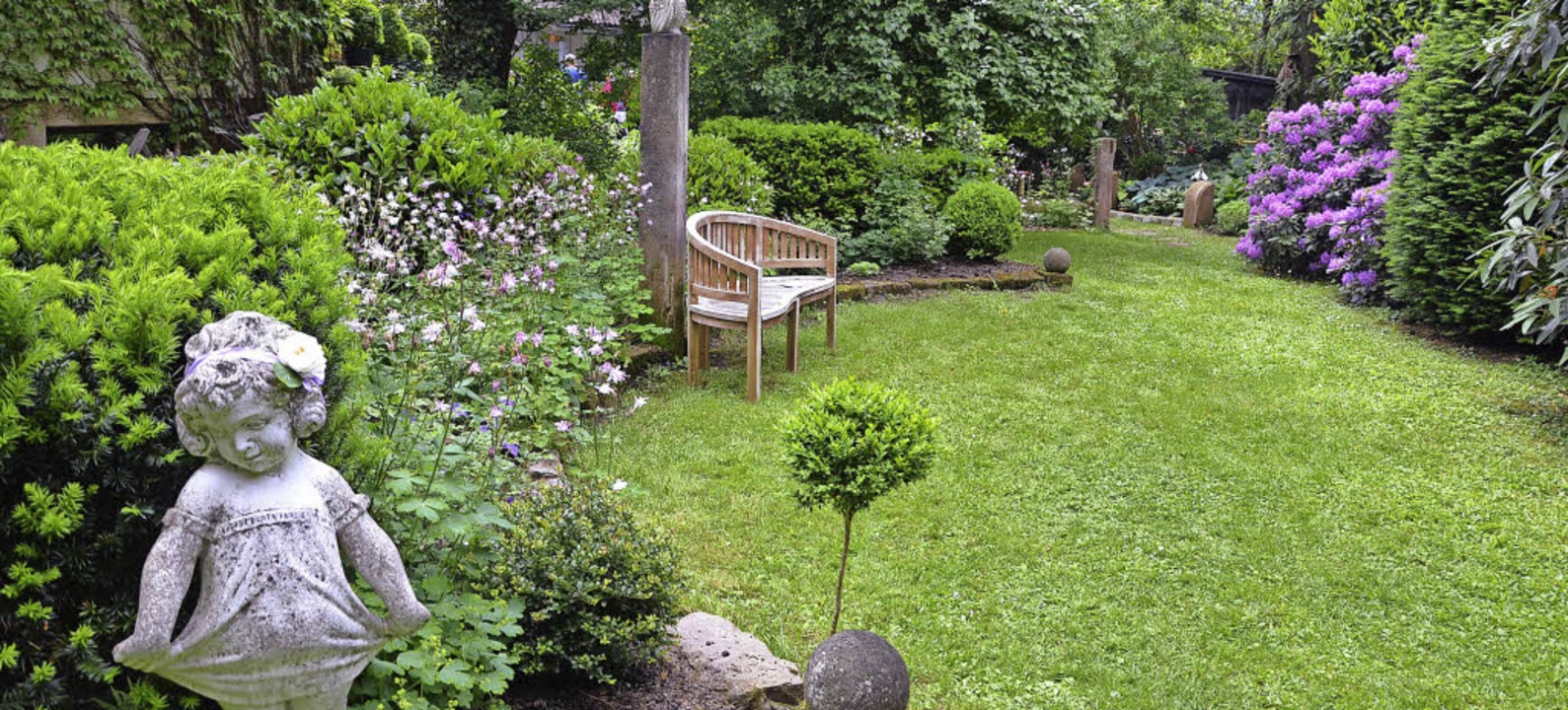 Gern besuchten Gartenliebhaber den Gar...nriette und Rudolf Brugger im Dammweg.  | Foto: Sarah Trinler