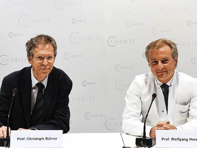 Die beiden behandelnden rzte der Berl...  bei der Pressekonferenz am Mittwoch   | Foto: AFP