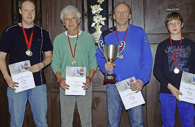 Tischtennis-Stadtmeister von Schnau w...er, Armin Lonardoni und Robert Payer.   | Foto: ZVG