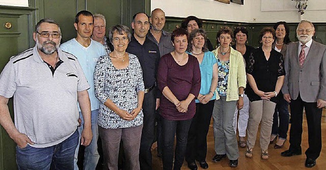 Beigeordneter Ruthard Hirschner (recht... der Stadt Schopfheim im Rathaussaal.   | Foto: ZVG