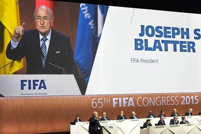 Blatter weist Schuld an Fifa-Skandal von sich