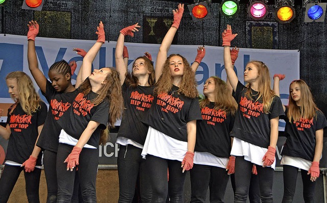 So sehen Sieger aus: Die Stage Killers...ance Contest auf dem Siegertreppchen.   | Foto: Susanne Mller