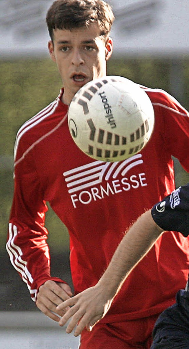 Der Lffinger Simon Weienberger war b...hrlich. Einen verwertete er zum 1:1.   | Foto: Reinhardt