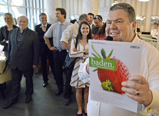 Erdbeeren und Spargel sind das Titelth...abe des Feinschmecker-Magazins Baden.   | Foto: Michael Bamberger