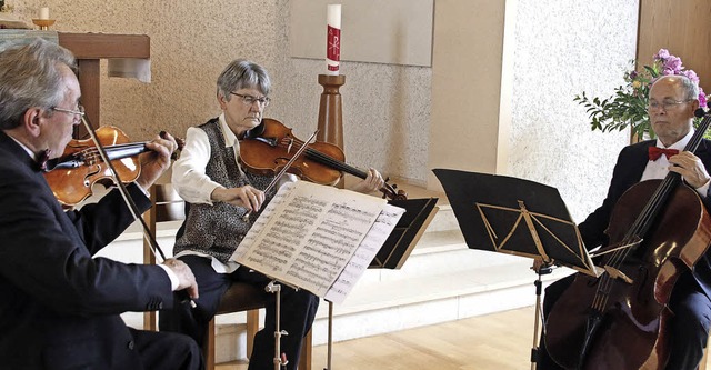 Mal leicht, mal ernst: das Trio in der Mutterhauskapelle.   | Foto: heidi fssel