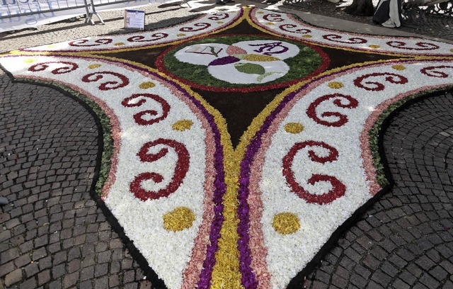 Wenn das Wetter mitspielt, werden am F...lreiche Blumenteppiche zu sehen sein.   | Foto: archivfoto: puppe