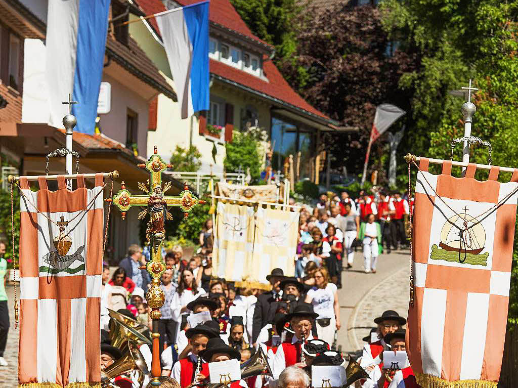 Zentrale Fronleichnamsfeier in Grafenhausen mit der gesamten Seelsorgeeinheit Oberes Schlüchttal Zentrale Fronleichnamsfeier in Grafenhausen mit der gesamten Seelsorgeeinheit Oberes Schlüchttal