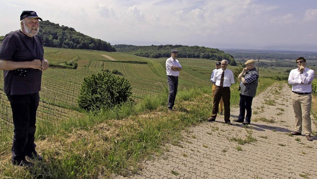 Oberrotweils Ortsvorsteher Arno Lander...  Flurneuordnung &#8222;Ebnet&#8220;.   | Foto: Herbert Trogus