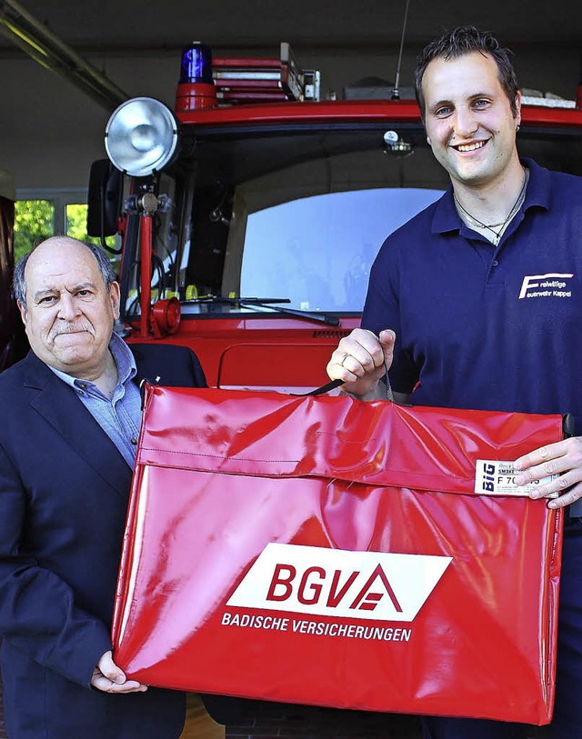 BGV spendet Rauchvorhang fr die kappler Feuerwehr  | Foto: Dennis wipf
