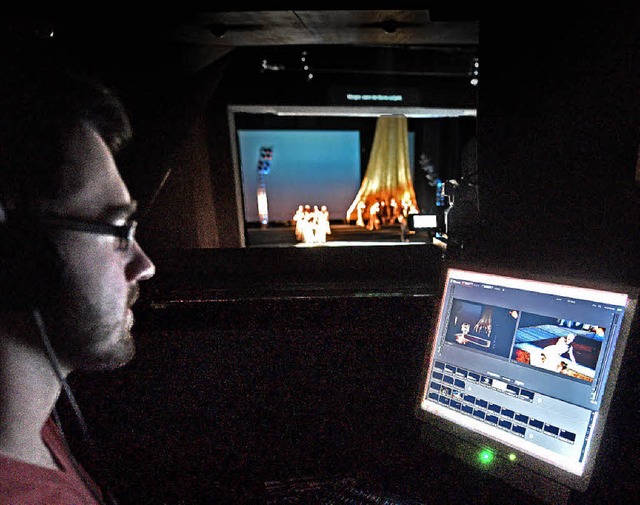 Beispiel Ulm: Das Stadttheater streamt live ins Internet.   | Foto: dpa
