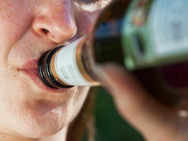 Alkohol ist bei vielen schwedischen Abschiedsfeiern  tabu.   | Foto: dpa