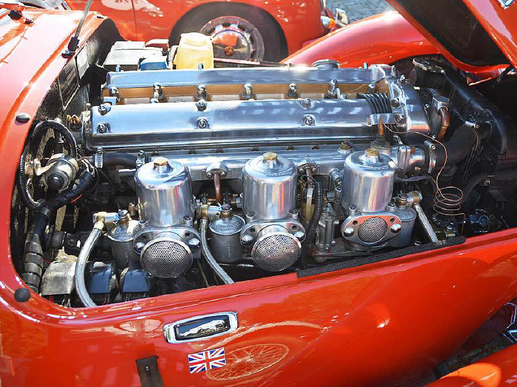 3,8 Liter Sechs-Zylinder-Reihenmotor von Jaguar