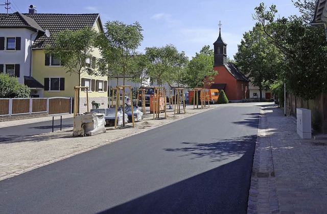 Der Abschnitt der Wylerter Hauptstrae...udwig-Huber-Platz ist saniert worden.   | Foto: Stadt