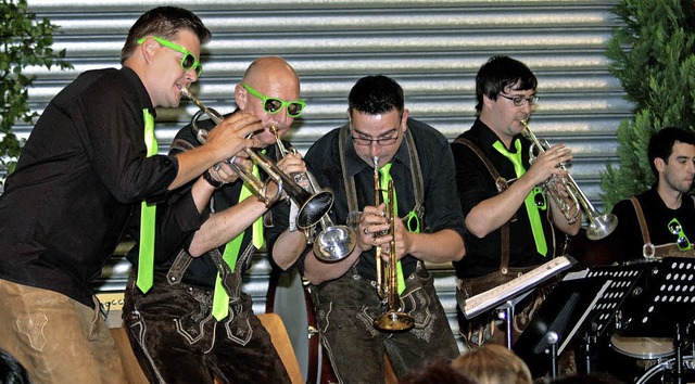 Das &#8222;Blasenorchester&#8220; verband Polka mit Jazz  | Foto: Heiner Fabry