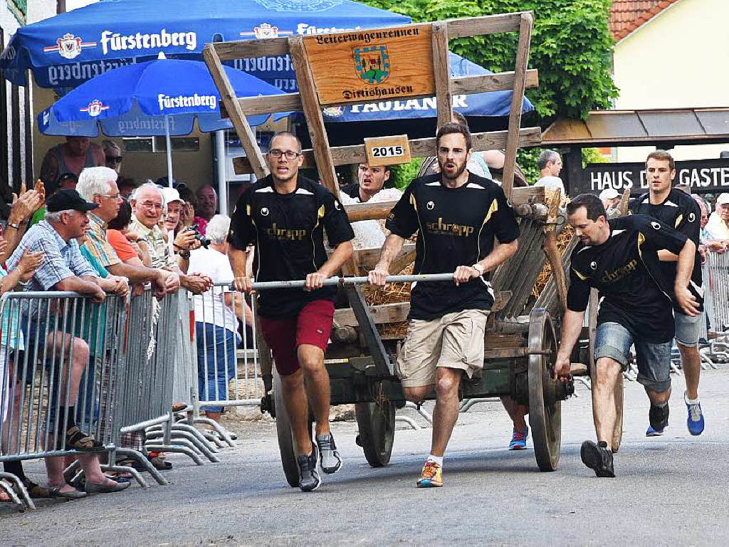 Eine Gaudi frs ganze Dorf – das Leiterwagenrennen hat Dittishausen am Sonntag in Atem gehalten. Gewonnen hat schlielich der rtliche Sportverein.