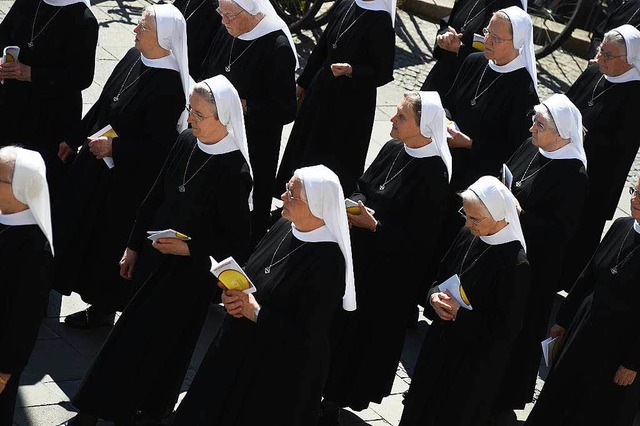 Betende Nonnen  | Foto: dpa
