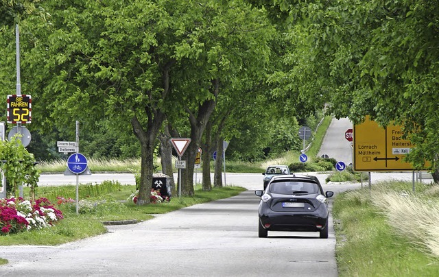 Die Geschwindigkeitsmesstafel zhlt au...mpelanlage oder womglich  gar nichts.  | Foto: martin pfefferle