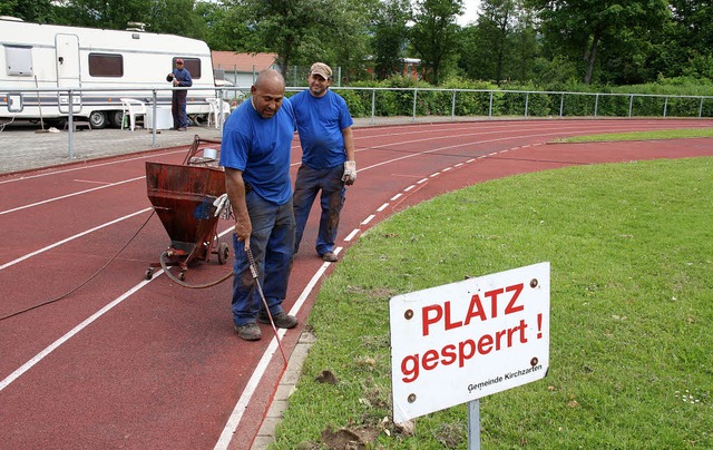 Gemeinde und SV Kirchzarten investiere...on Gebuden und Laufbahn beim Stadion.  | Foto: Andreas Peikert